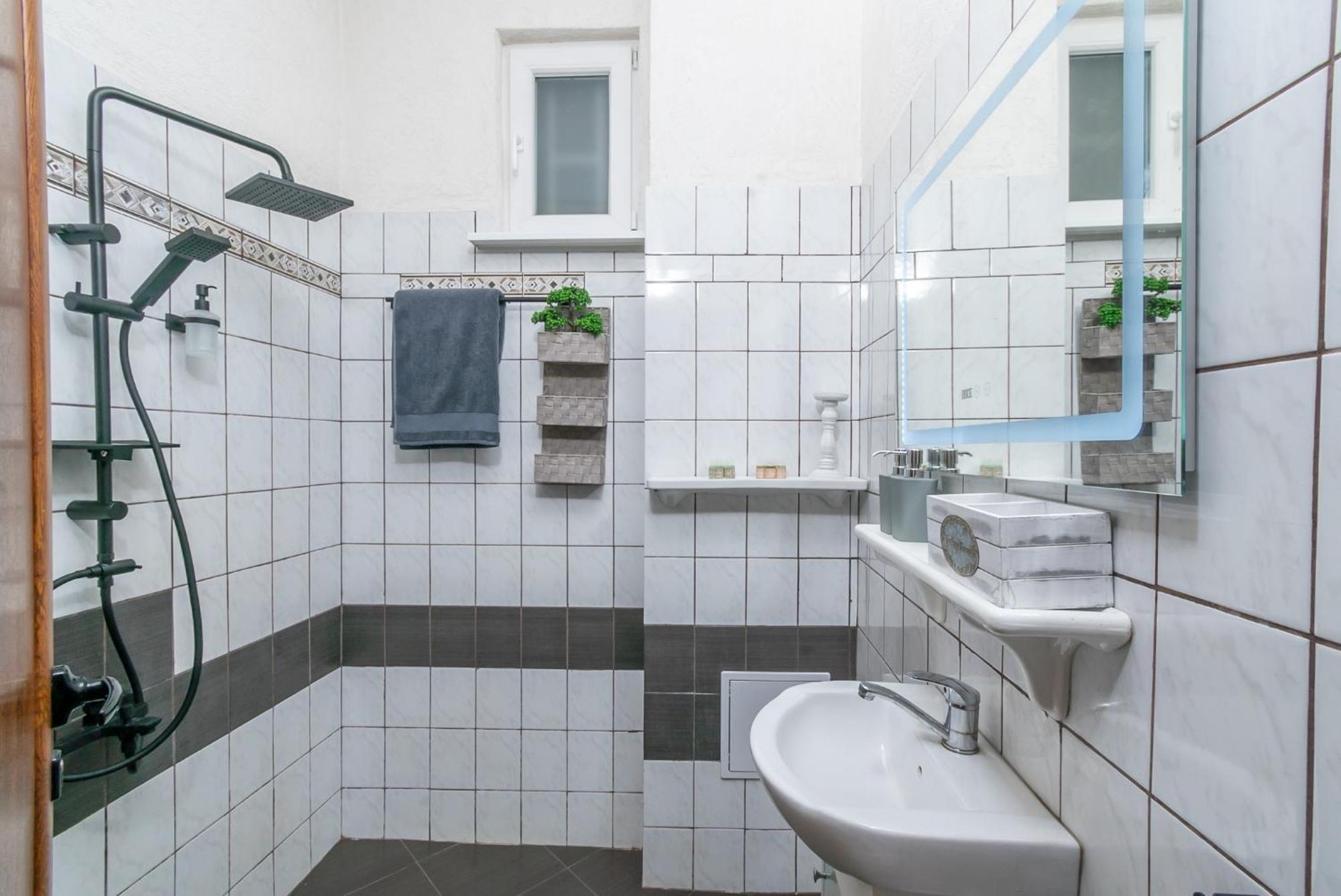 Vintage Home By Ndk And Vitosha Blvd With Free Secured Parking Sofia Exteriör bild